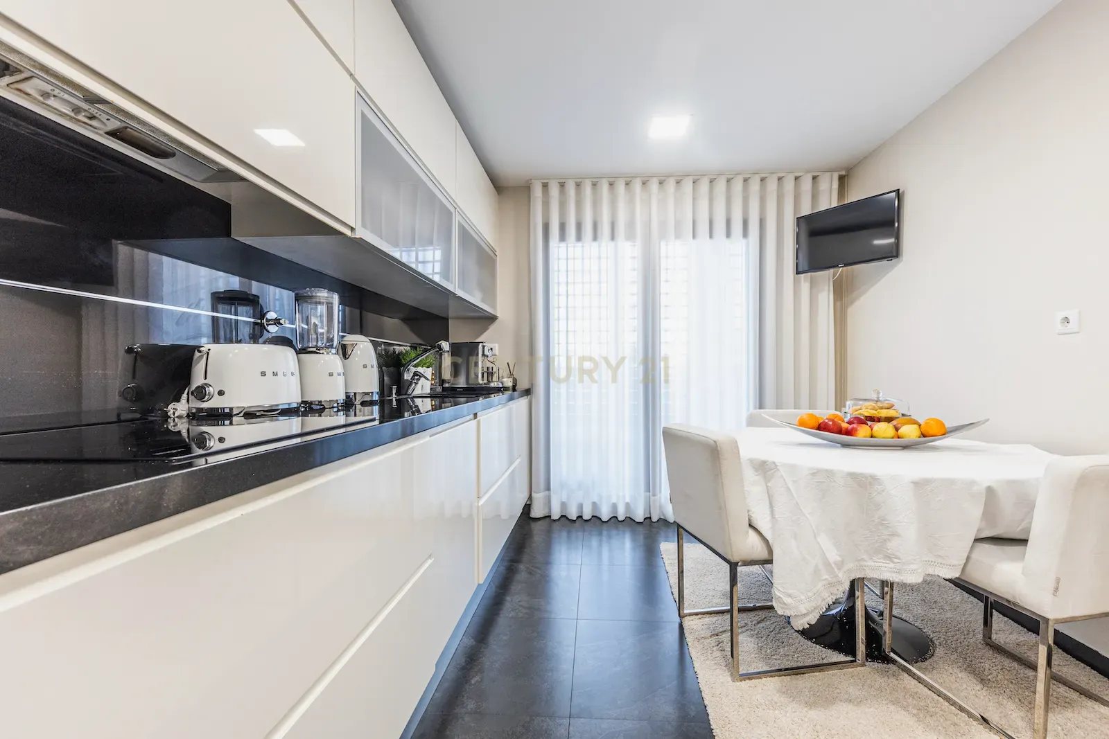 Apartamento T5 de luxo na Urbanização Jardins do Cristo Rei. - Image 16