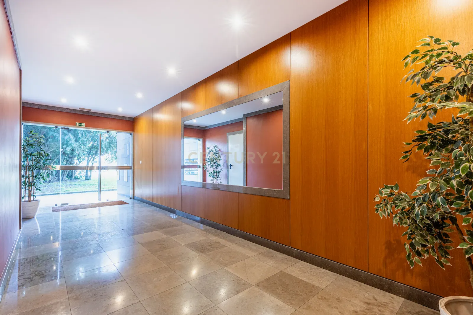 Apartamento T5 de luxo na Urbanização Jardins do Cristo Rei. - Image 34