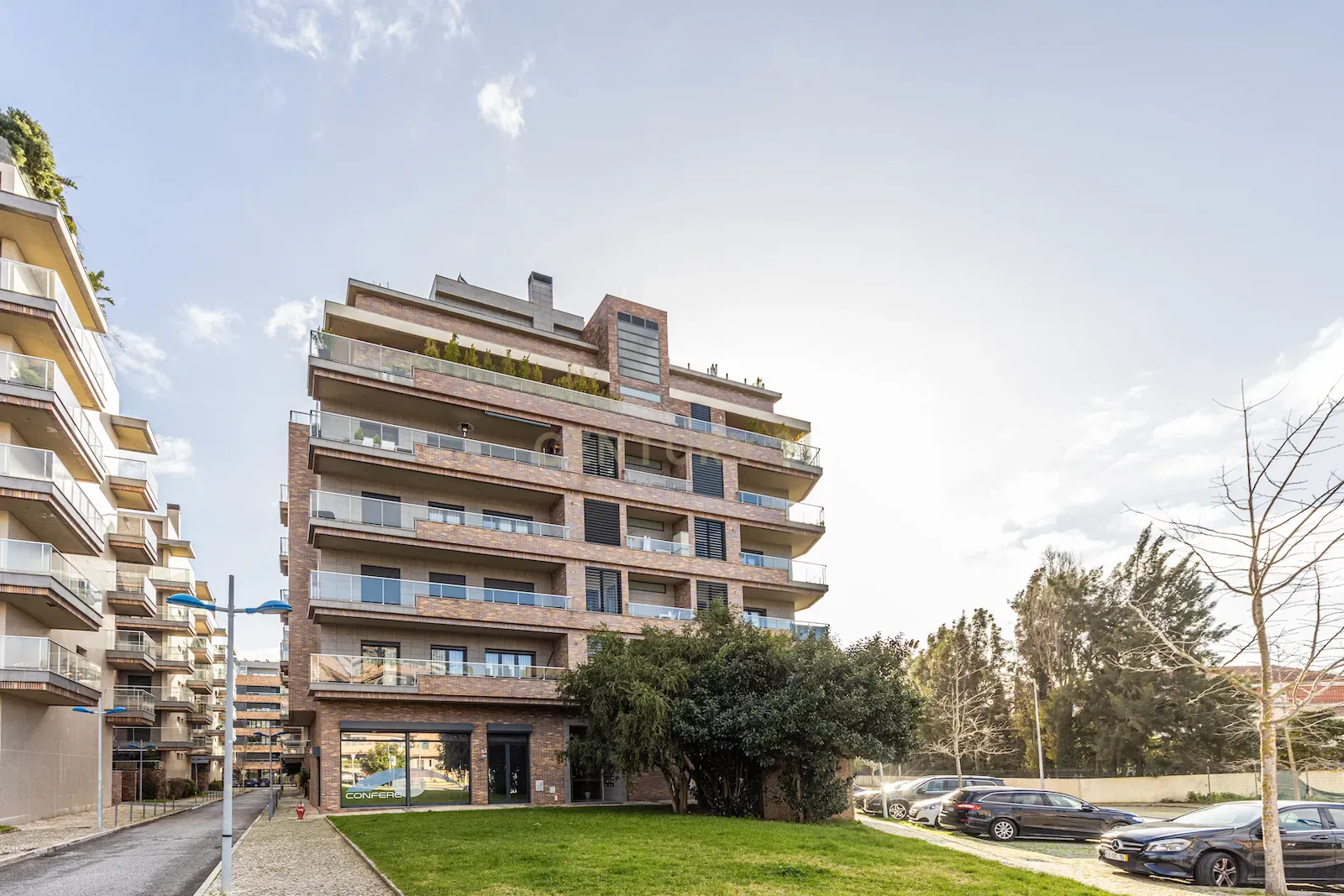 Apartamento T5 de luxo na Urbanização Jardins do Cristo Rei. - Image 35