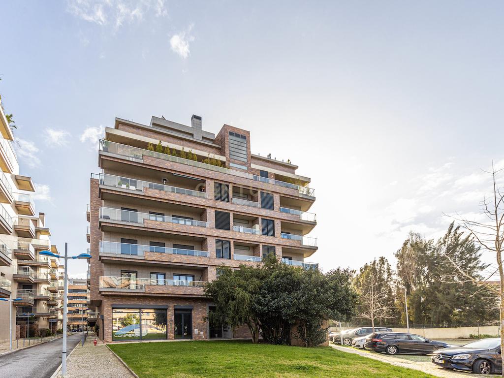 Apartamento T5 de luxo na Urbanização Jardins do Cristo Rei. - Image 35