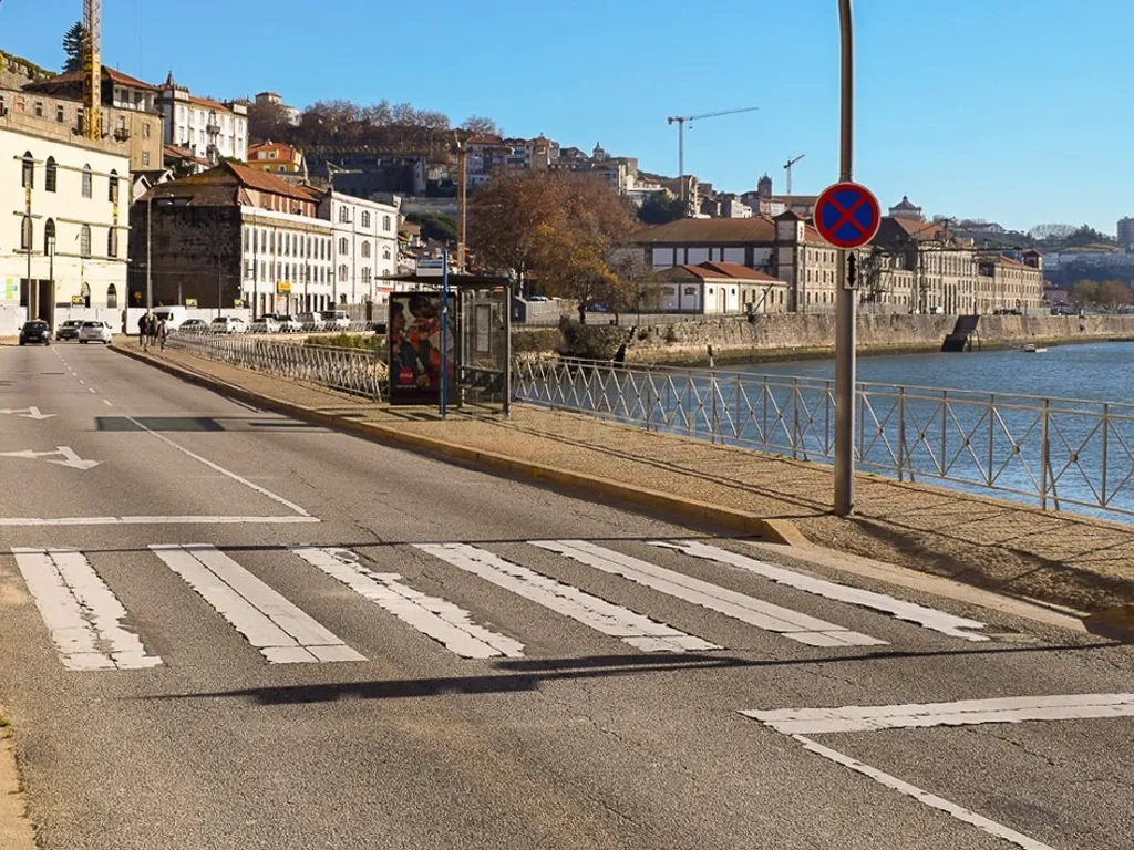 Viva o Charme do Porto: Apartamento T1 Duplex Totalmente Renovado em Miragaia - Image 12