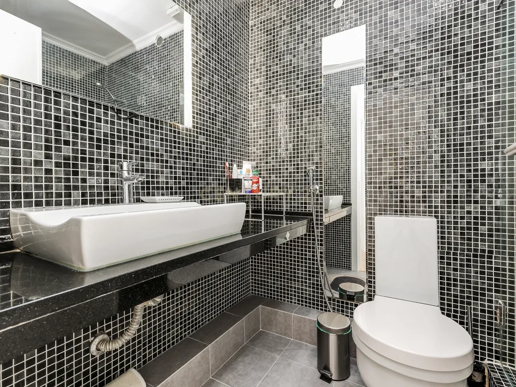 Apartamento T2 luminoso e totalmente remodelado - Rua Passos Manuel - Image 11