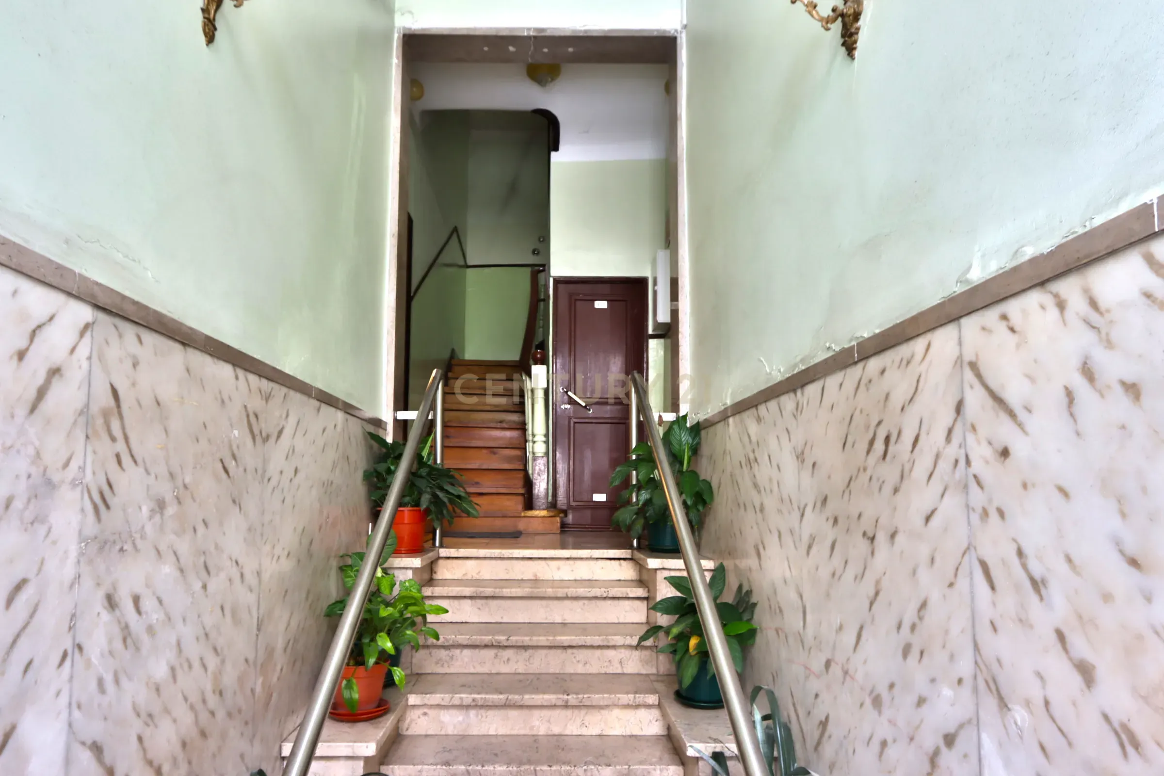 Apartamento T2 em Arroios com pequeno Terraço - Image 20