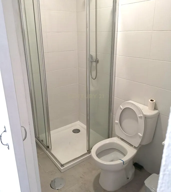 Prédio à rua D. Afonso Henriques (Giesta) - Image 21