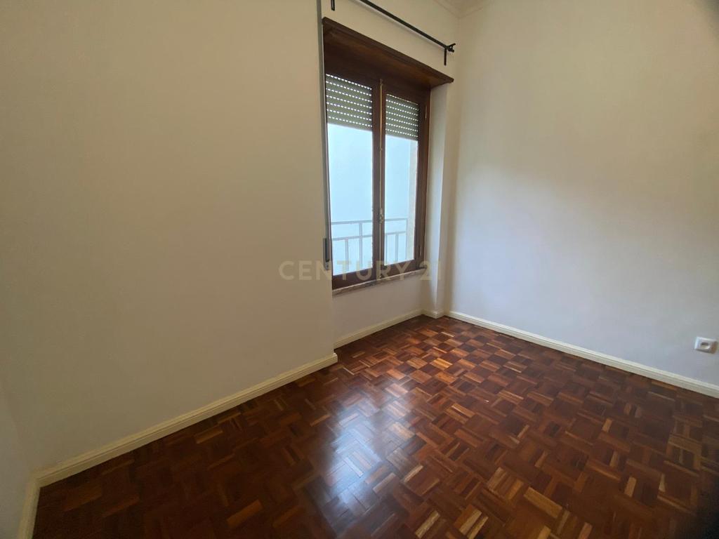 Apartamento T2 para Arrendamento - Image 21