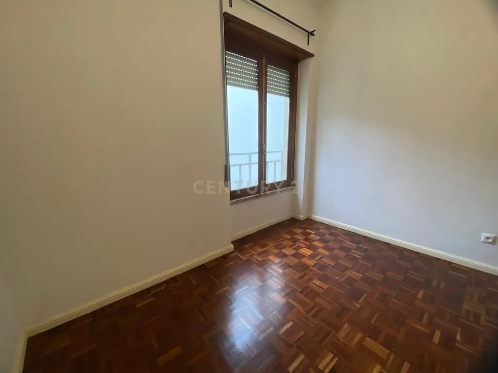 Apartamento T2 para Arrendamento - Image 21