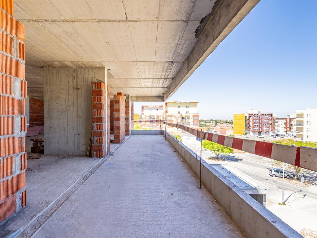 Apartamento T3 - Olea Village 76 - Parque das Oliveiras, Camarate - Image 1