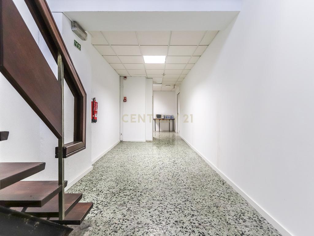 Escritório /Espaço Comercial Triplex no Conde Redondo c/680 m2 - Image 10