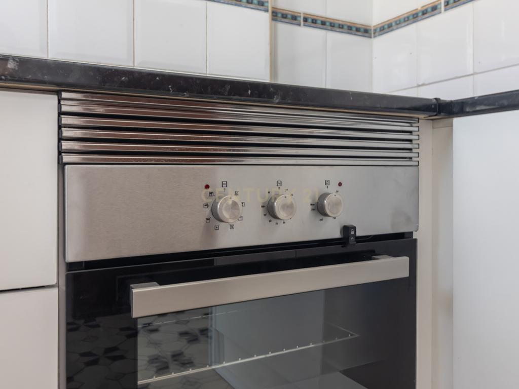 Apartamento T2 para arrendamento no centro da Costa da Caparica - Image 20