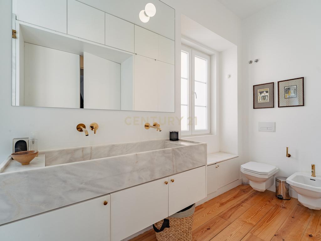 APARTAMENTO DE LUXO NA RUA DE SÃO BENTO — 188 m² | PRÍNCIPE REAL · ESTRELA - Image 31