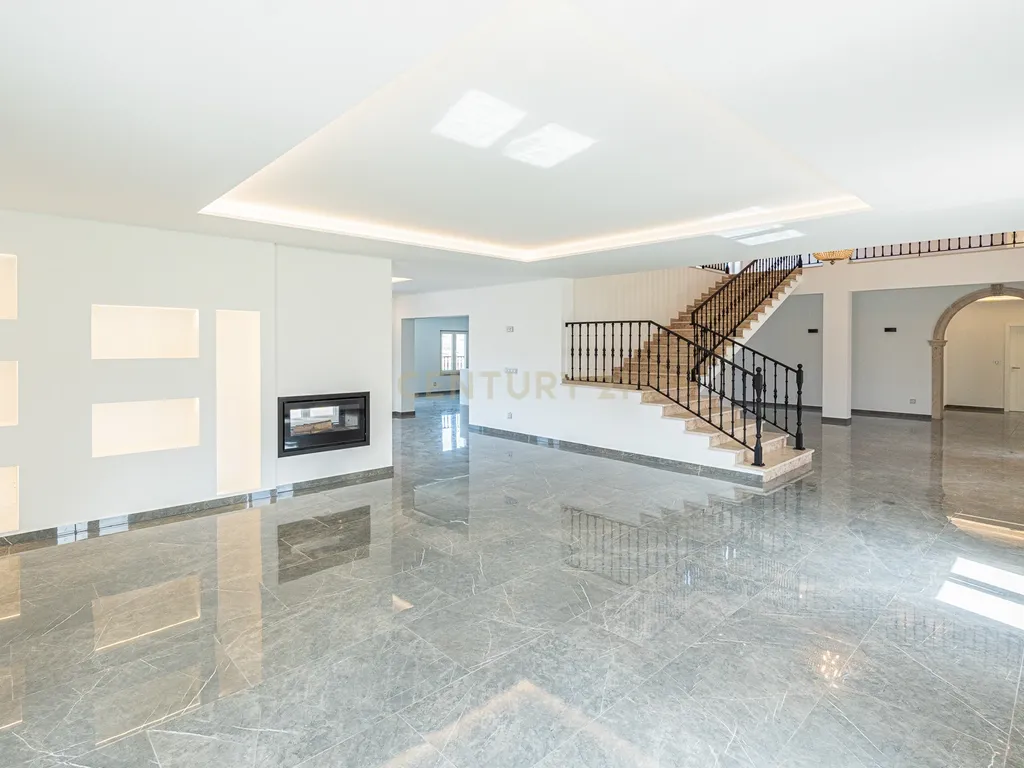Moradia T6 de Luxo - 924 m² - Piscina - São Pedro da Cadeira - Nova - Image 8