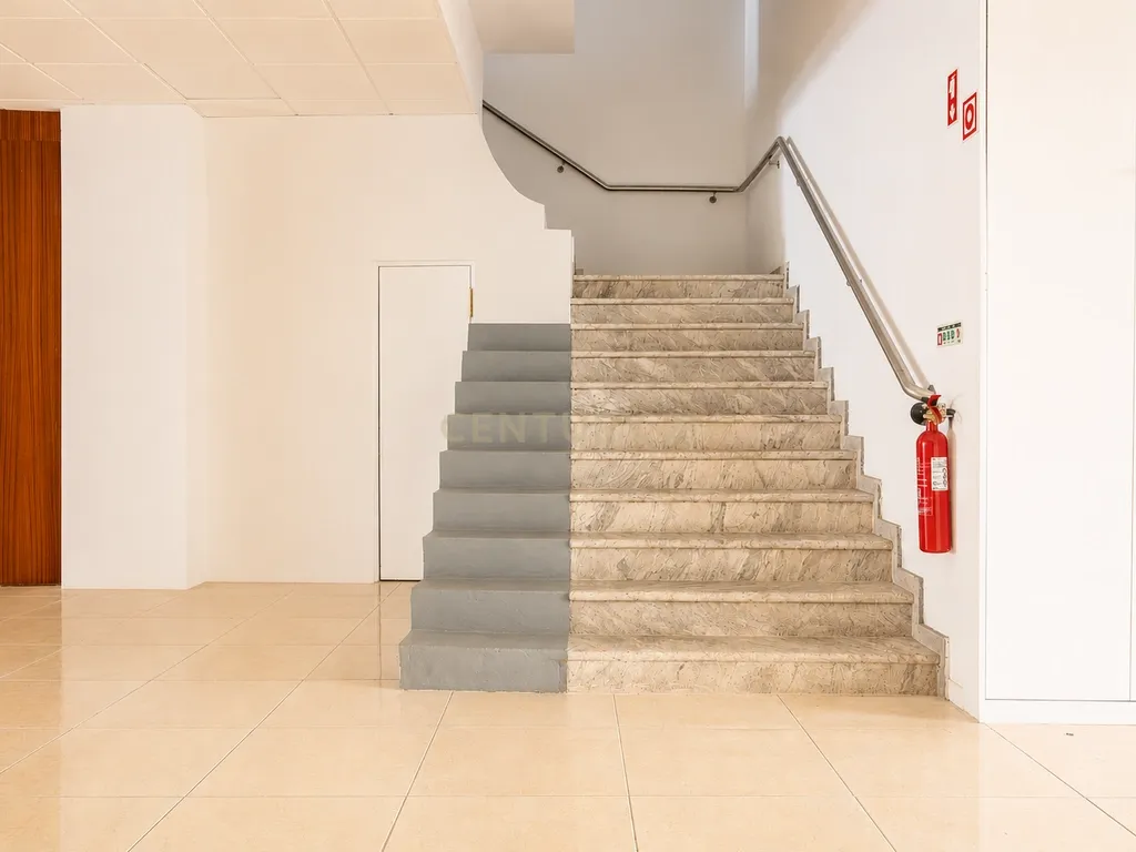 Espaço Comercial de Grande Dimensão no Centro Histórico de Beja - Image 5