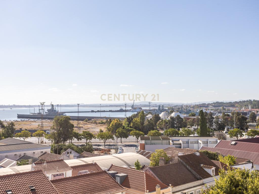 Apartamento T3 em Almada com Excelente Localização - Image 34