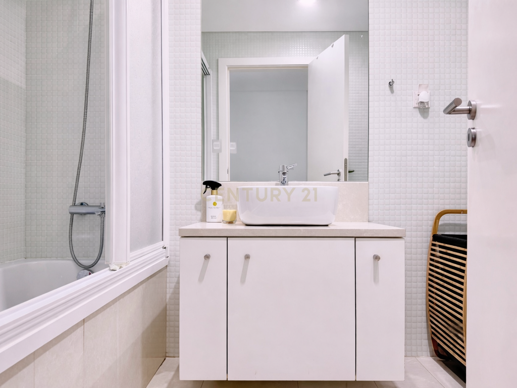 T3 com 187 m² | Oeiras Golf & Residence | Suíte, 3 Varandas e Box para 2 Carros - Image 21
