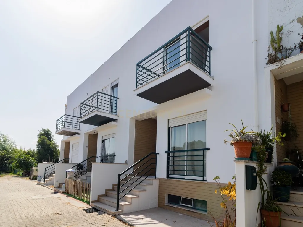 Excelente Moradia T3 , espaço exterior e garagem – Marinha Grande - Image 23