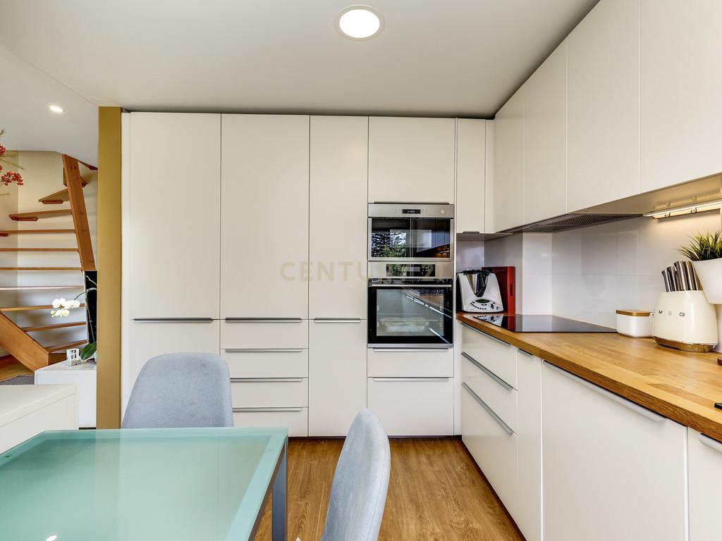 Apartamento T3 em Cascais com Luz Natural e Boa Localização - Image 3
