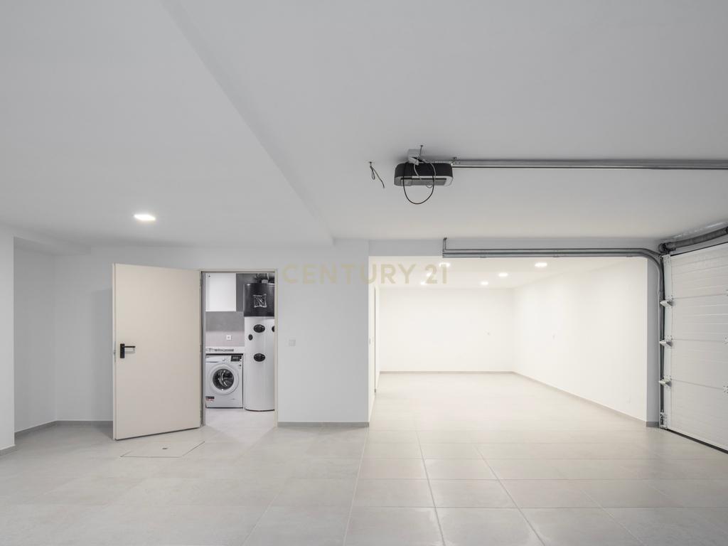 **Moradia Contemporânea T5 no Birre, Cascais – Poucos minutos de distância do Kings College** - Image 33