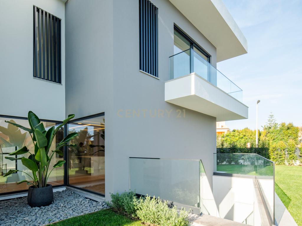 **Moradia Contemporânea T5 no Birre, Cascais – Poucos minutos de distância do Kings College** - Image 40