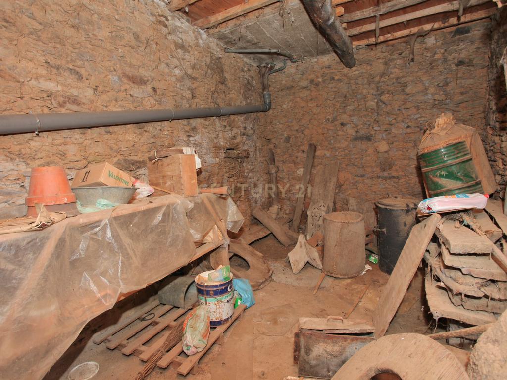 Moradia, Celeiro e Adega em Vilarelhos - Alfândega da Fé - Image 26