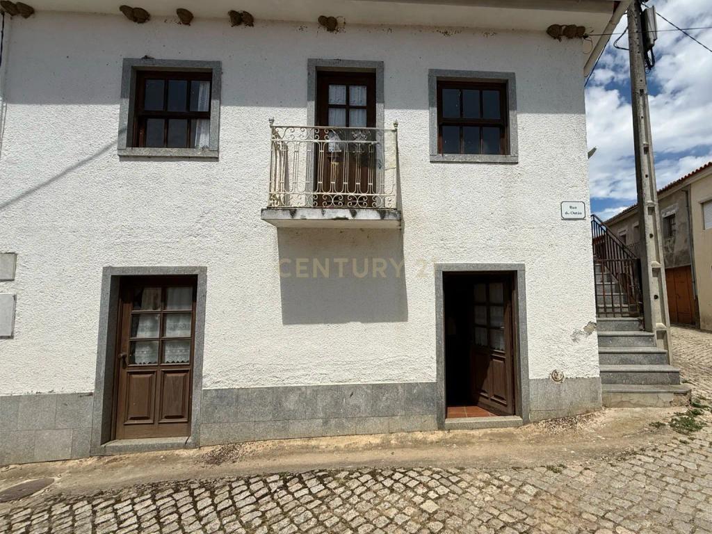 Moradia T2, CAMPO DE VÍBORAS (concelho de Vimioso) - 57 000,00€ - Image 1