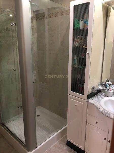 Apartamento de 3 quartos em Valência com comodidades de luxo - Image 7