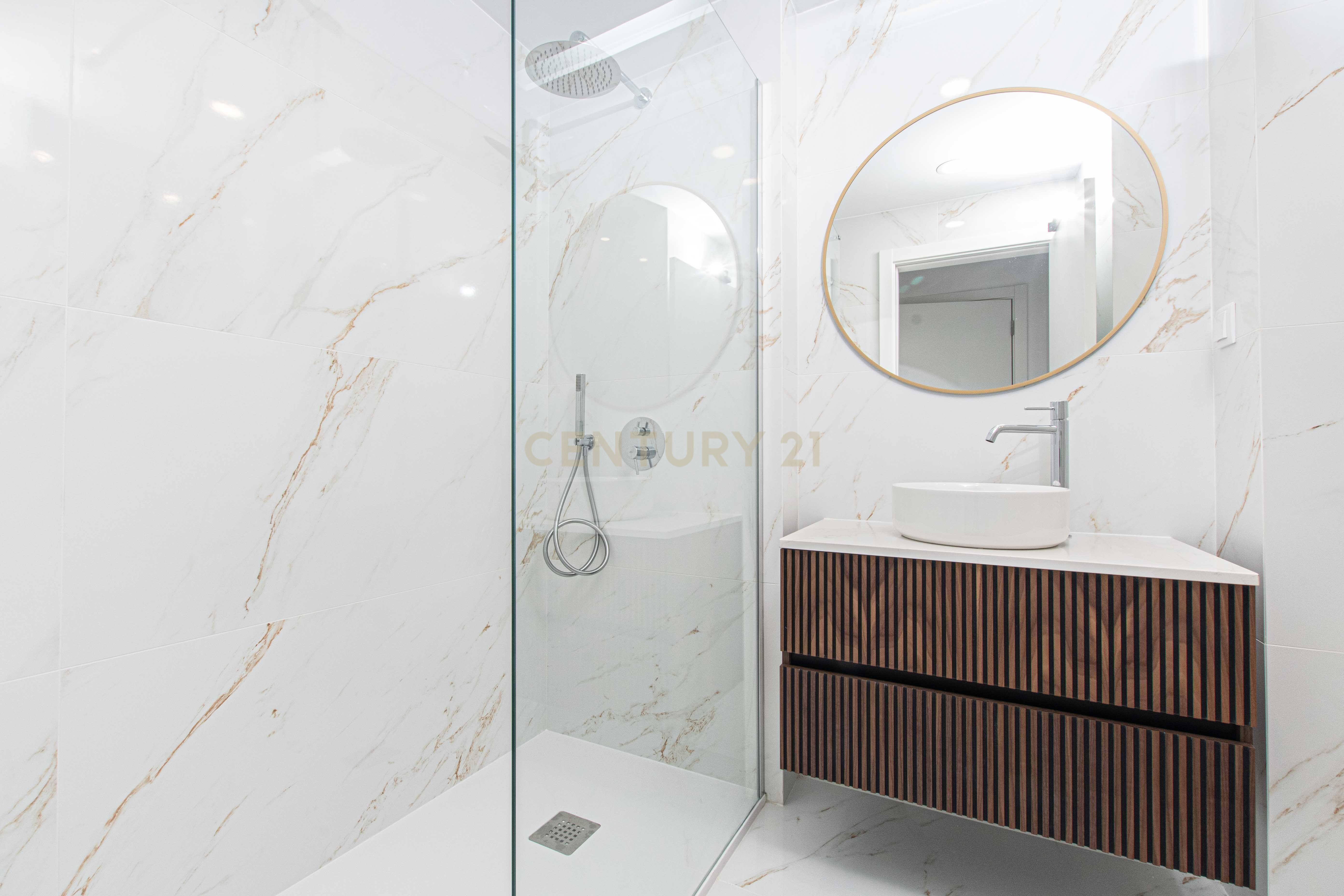 Fotografia 10 de Apartamento T2 Totalmente Remodelado | Rua da Venezuela, Benfica, Lisboa
