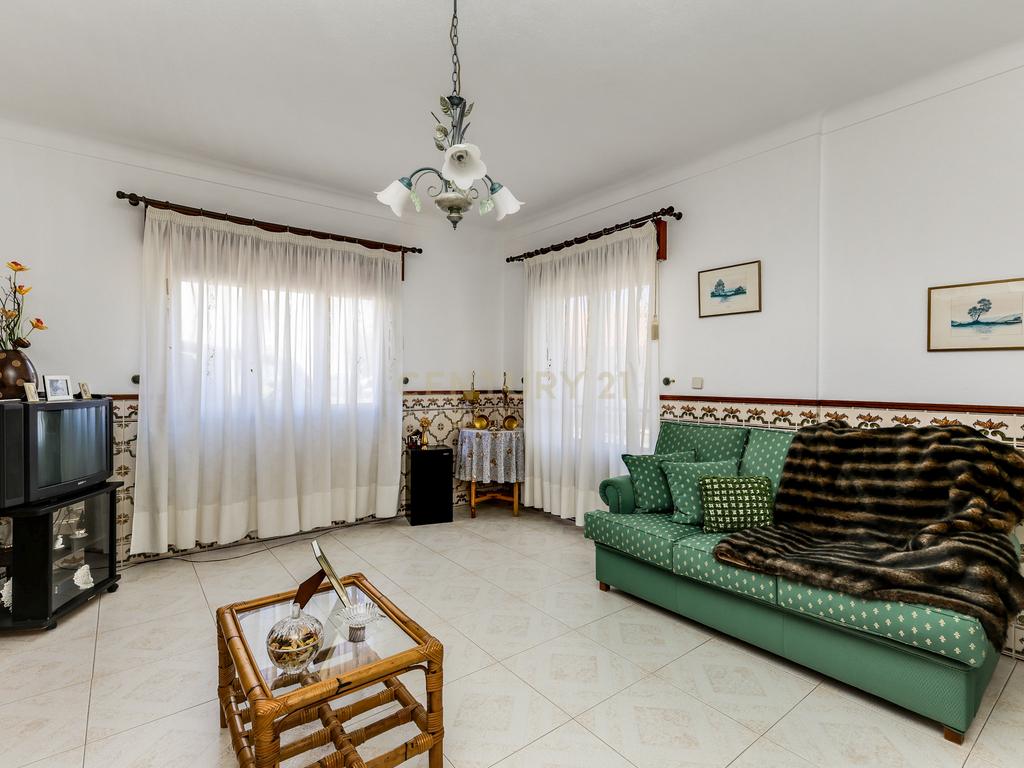 Moradia T8 de 288 m² no Centro de Montargil – Junto à Barragem - Image 24