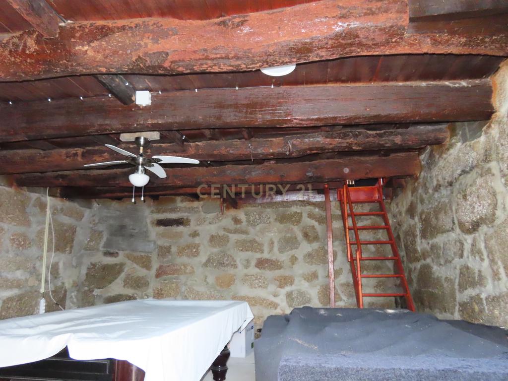 Moradia T2 em Travanca, Cinfães – Ideal para Habitação ou Férias - Image 42