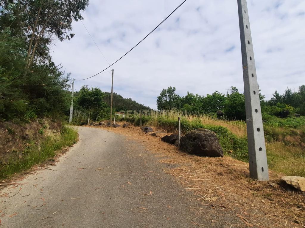Casa moderna T3  e terreno rústico perto de Oliveira de Frades e Vouzela, preço total 125.000.00 euros! - Image 27