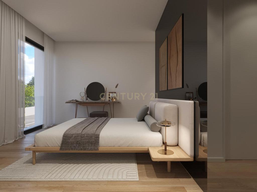 Luxuosa Moradia T3 em Vila Nova de Gaia com Piscina e Jardim - Image 16