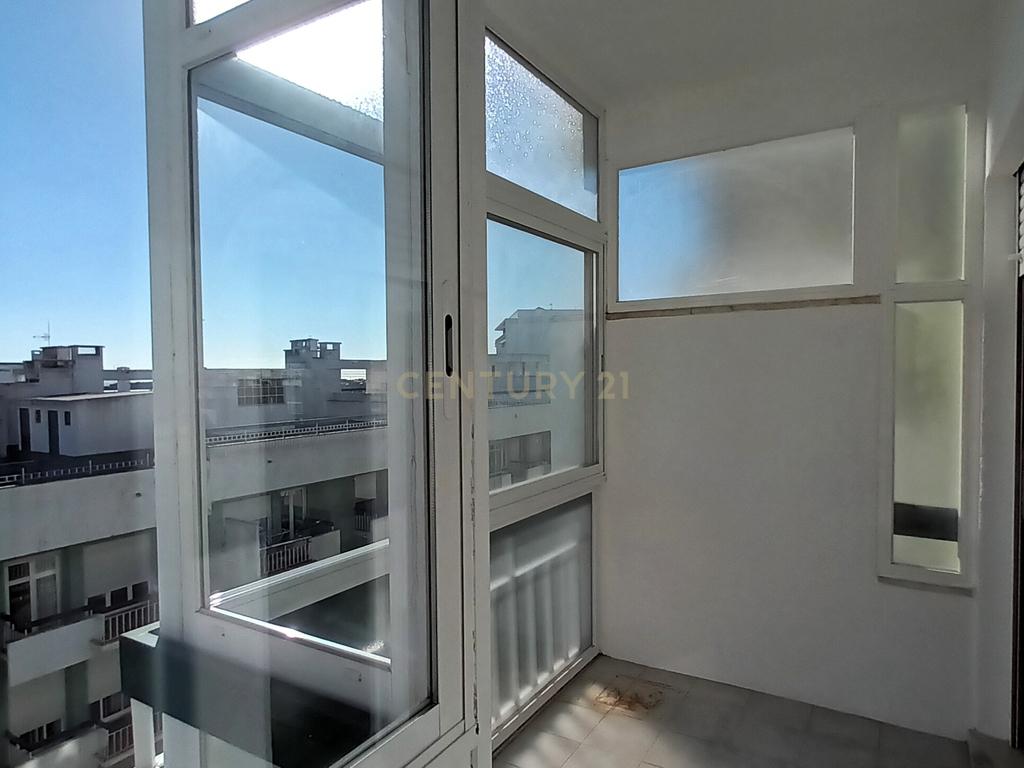 Apartamento de 3 assoalhadas em Oeiras para arrendamento - Image 36