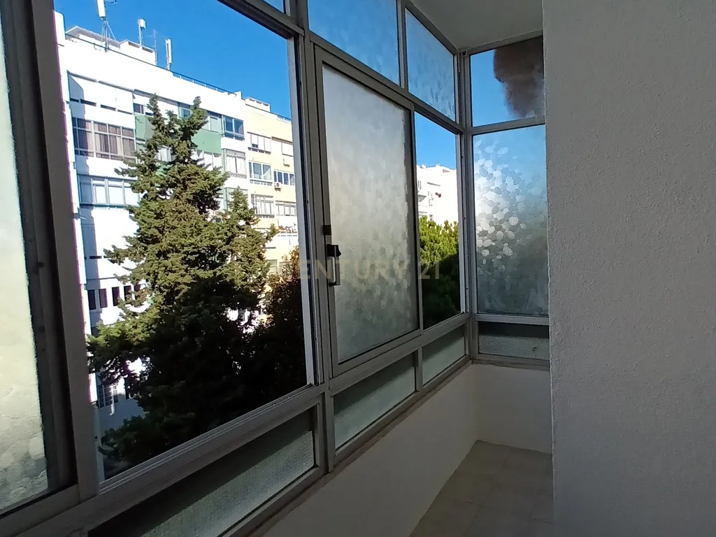 Apartamento de 3 assoalhadas em Oeiras para arrendamento - Image 22