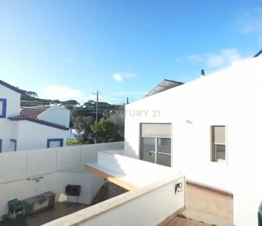 Casa T5 em Sesimbra, Setúbal com Piscina e Jardim Privado - Image 22
