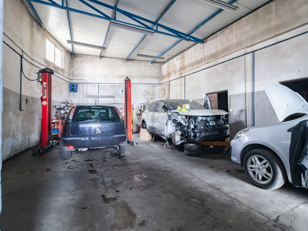 Venda de Moradia, Comércio e Oficina Automóvel na Marinha Grande - Image 18