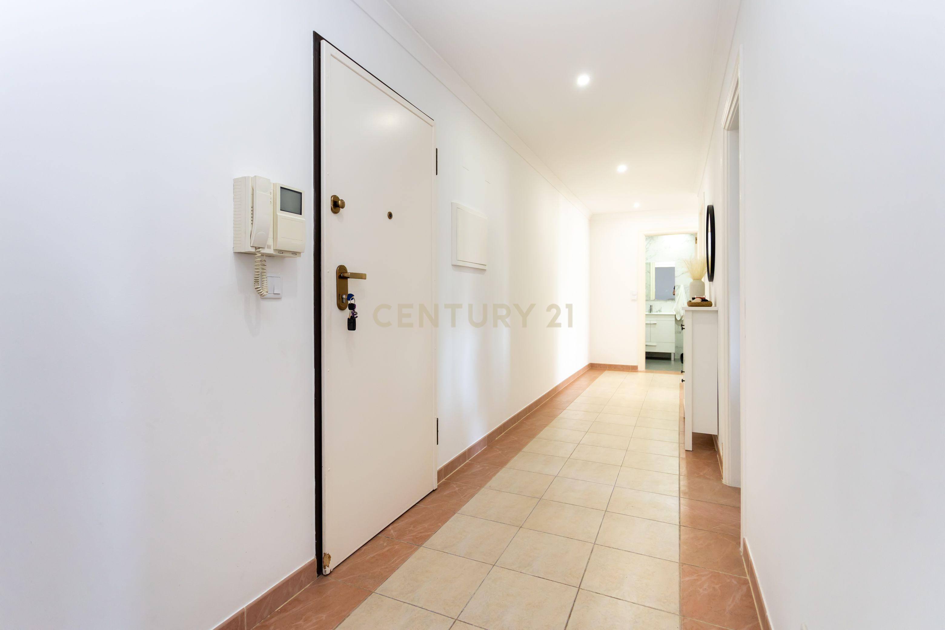 Fabuloso Apartamento T2 + garagem - Monte Belo Norte - Image 5