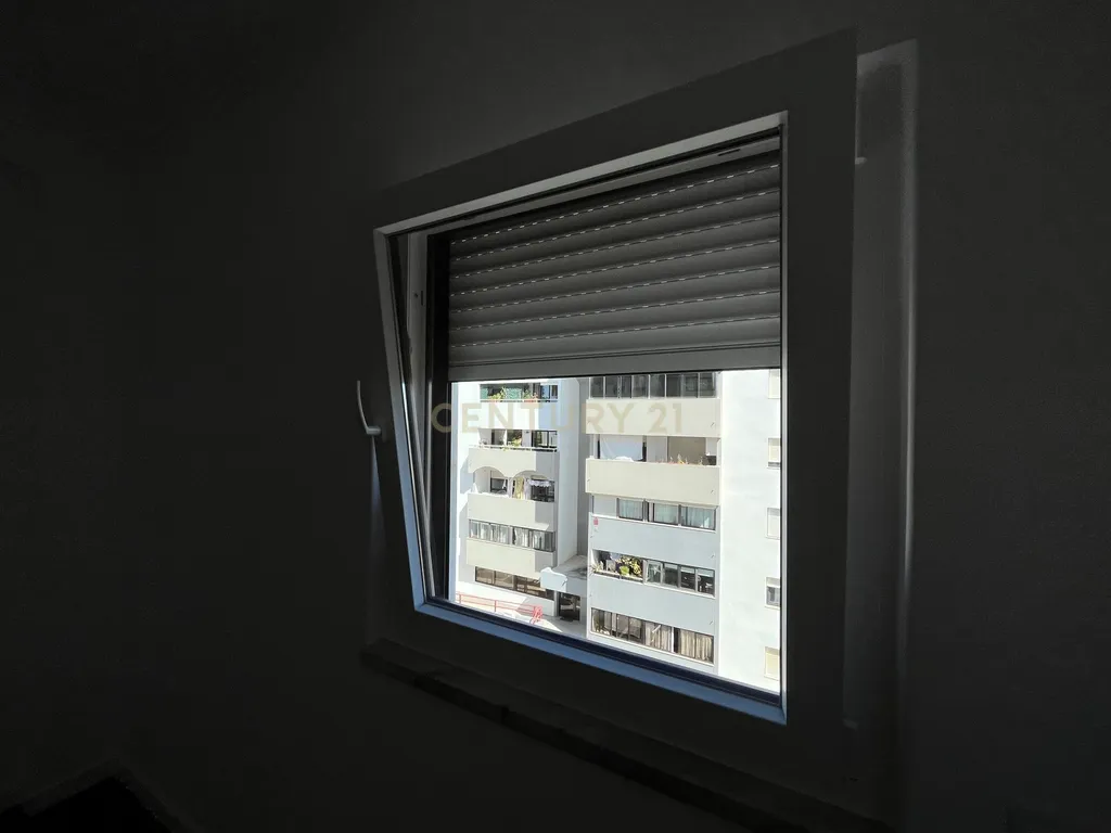 Apartamento T2 totalmente Remodelado. - Image 43