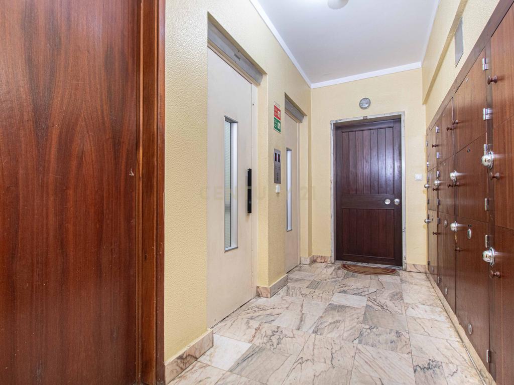 T2 em Alfragide | 102 m² | Arrecadação - Image 21