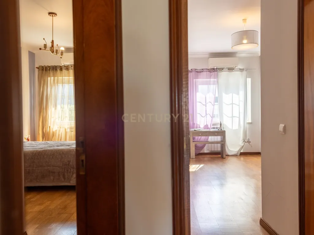 Moradia Isolada T4+2 com Piscina | Lazarim – Charneca da Caparica - Image 18