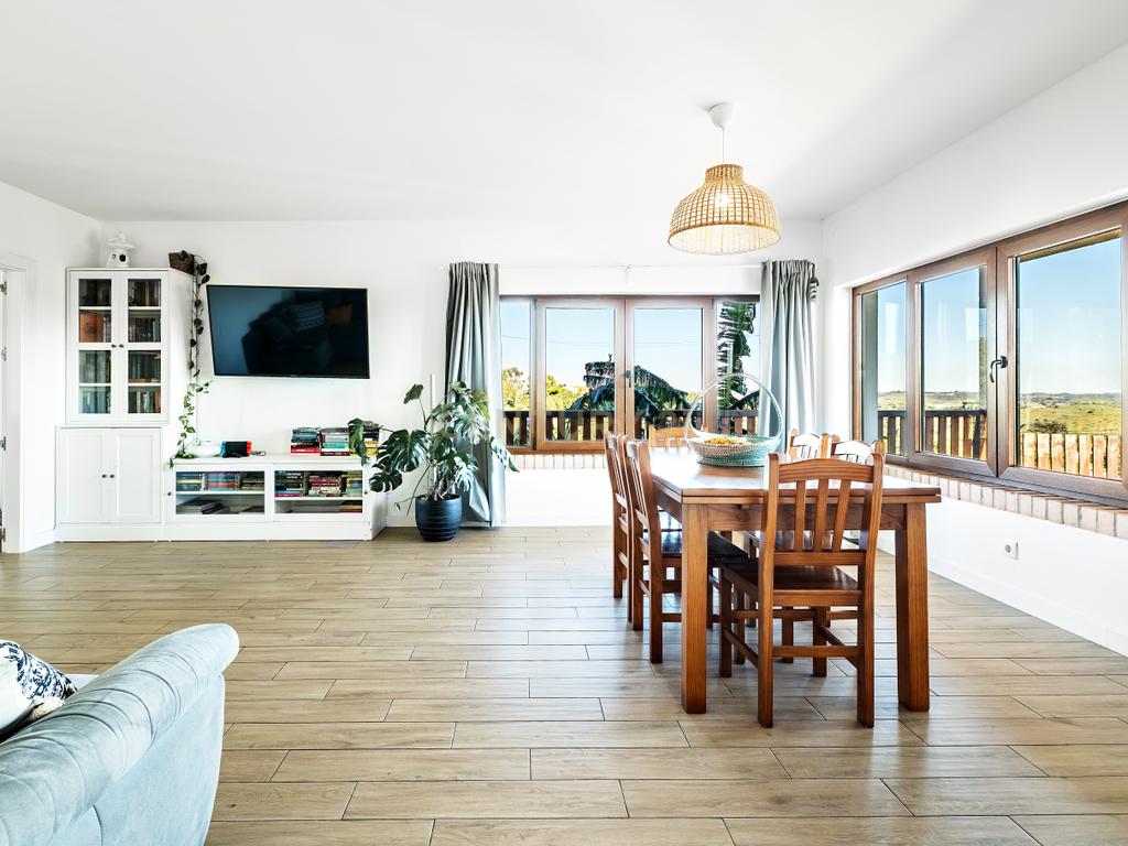 Luxuosa Moradia Isolada com Vista Mar em Castro Marim - Image 3