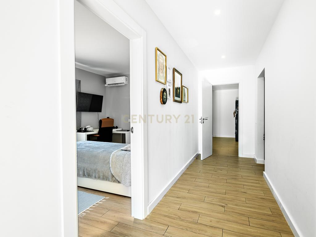 Luxuosa Moradia Isolada com Vista Mar em Castro Marim - Image 15