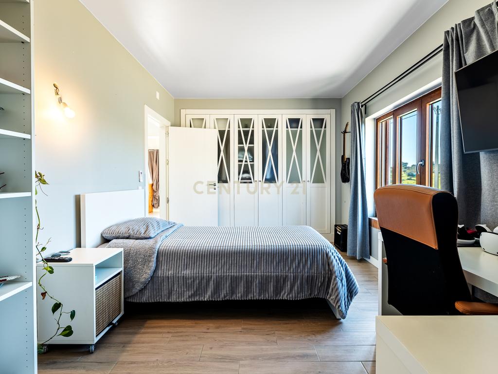 Luxuosa Moradia Isolada com Vista Mar em Castro Marim - Image 19