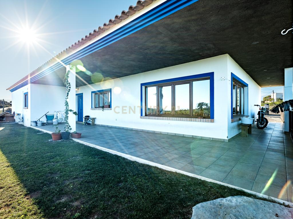 Luxuosa Moradia Isolada com Vista Mar em Castro Marim - Image 5