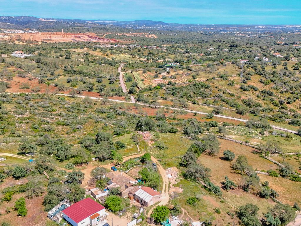 Ruína com 46 m² e Terreno de 15.410 m² em Ferreiras – Albufeira - Image 6