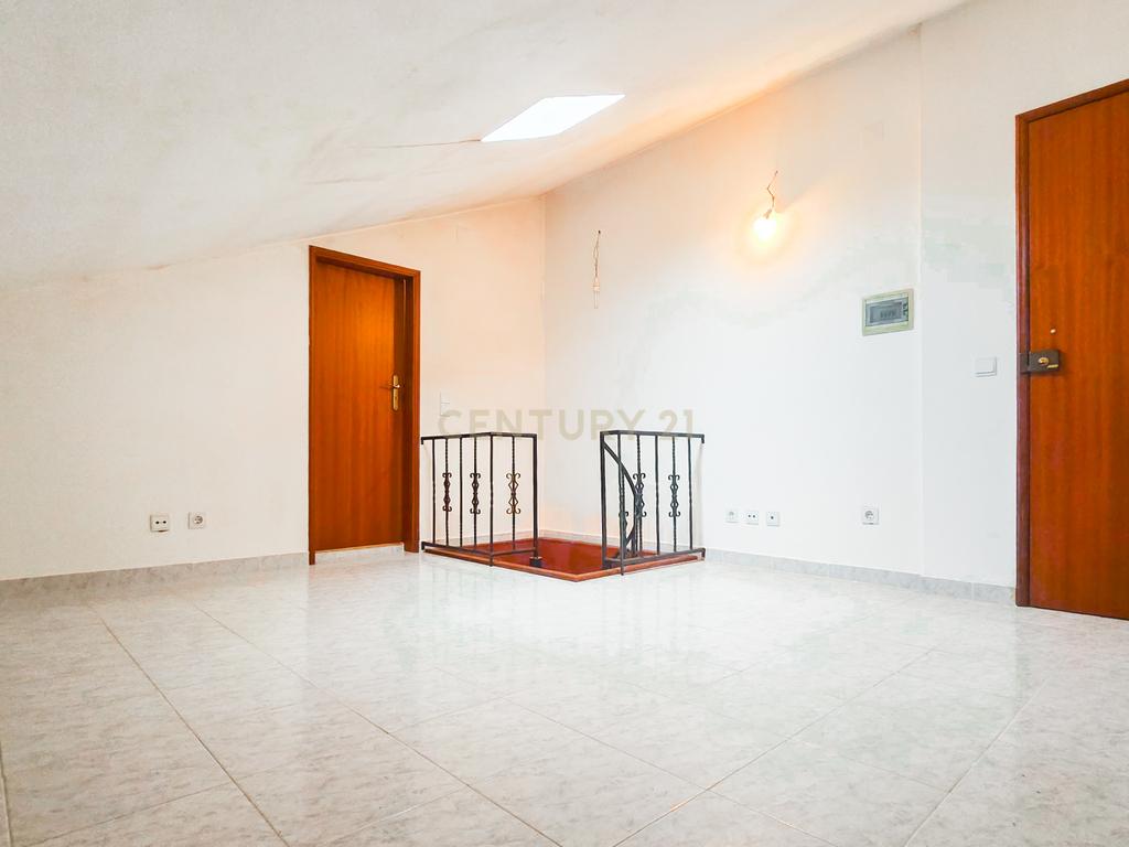 Apartamento T2 + 1 em Pinhal Novo, Palmela Arrendamento - Image 14
