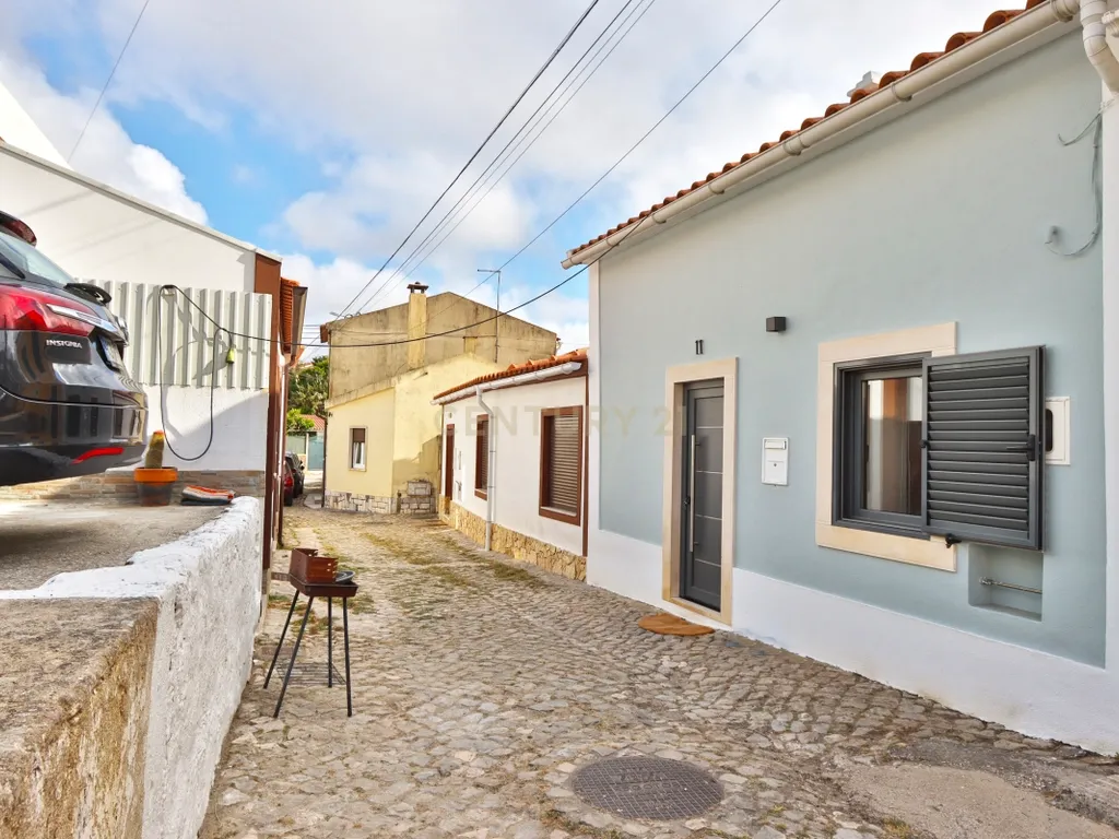 Moradia T1+1 remodelada - Aldeia de Dona Maria - Almargem do Bispo - Image 1