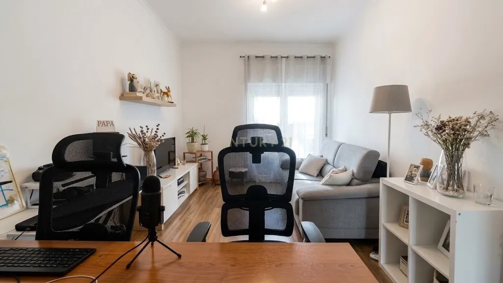 Apartamento Renovado com Vista Panorâmica no Fogueteiro - Image 10