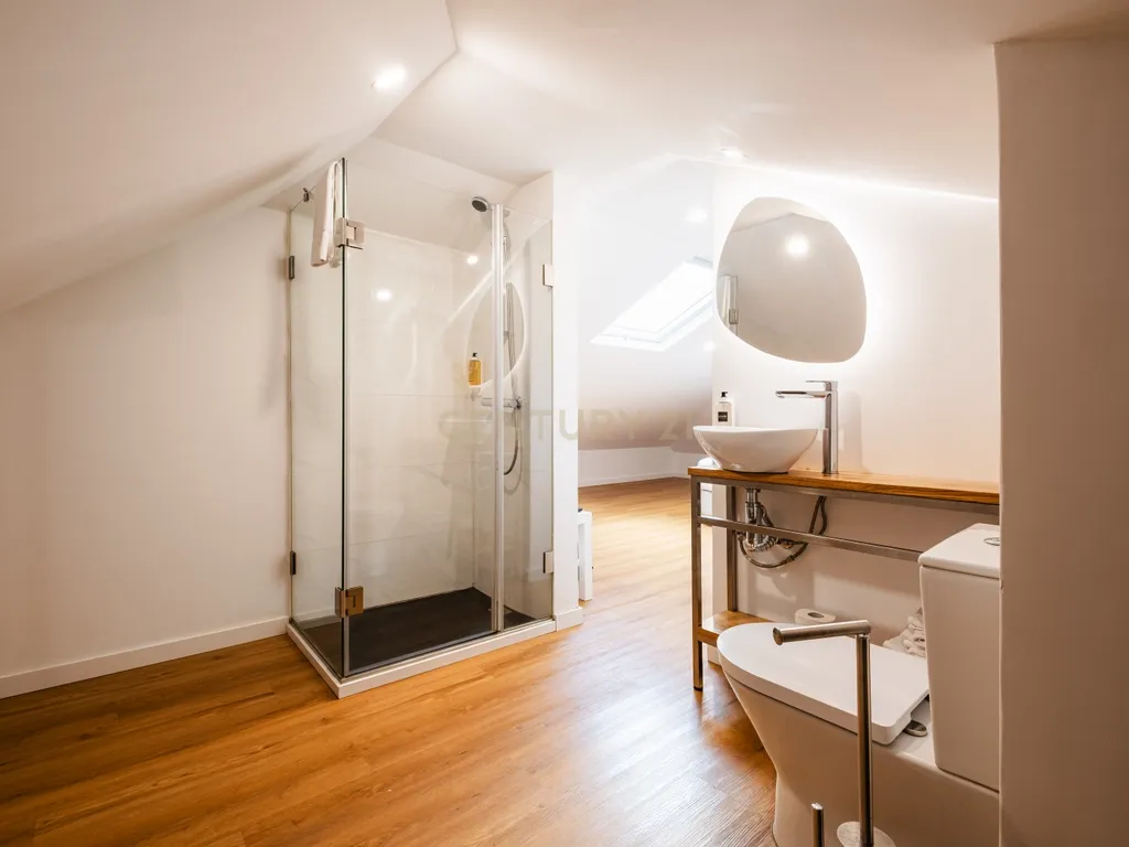 Prédio de Alojamento Local – Porto - Image 22