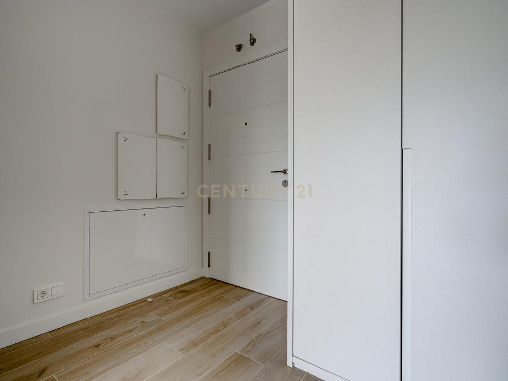  - Image 30