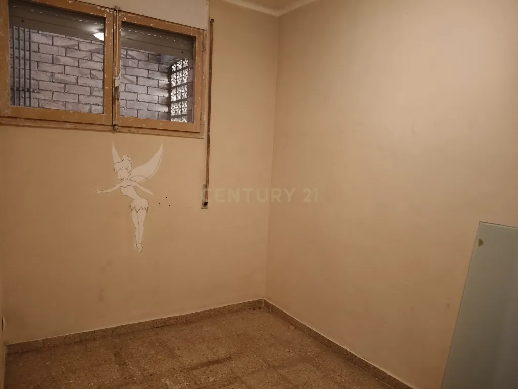 Apartamento para Recuperar em Ripollet, Barcelona - Image 15