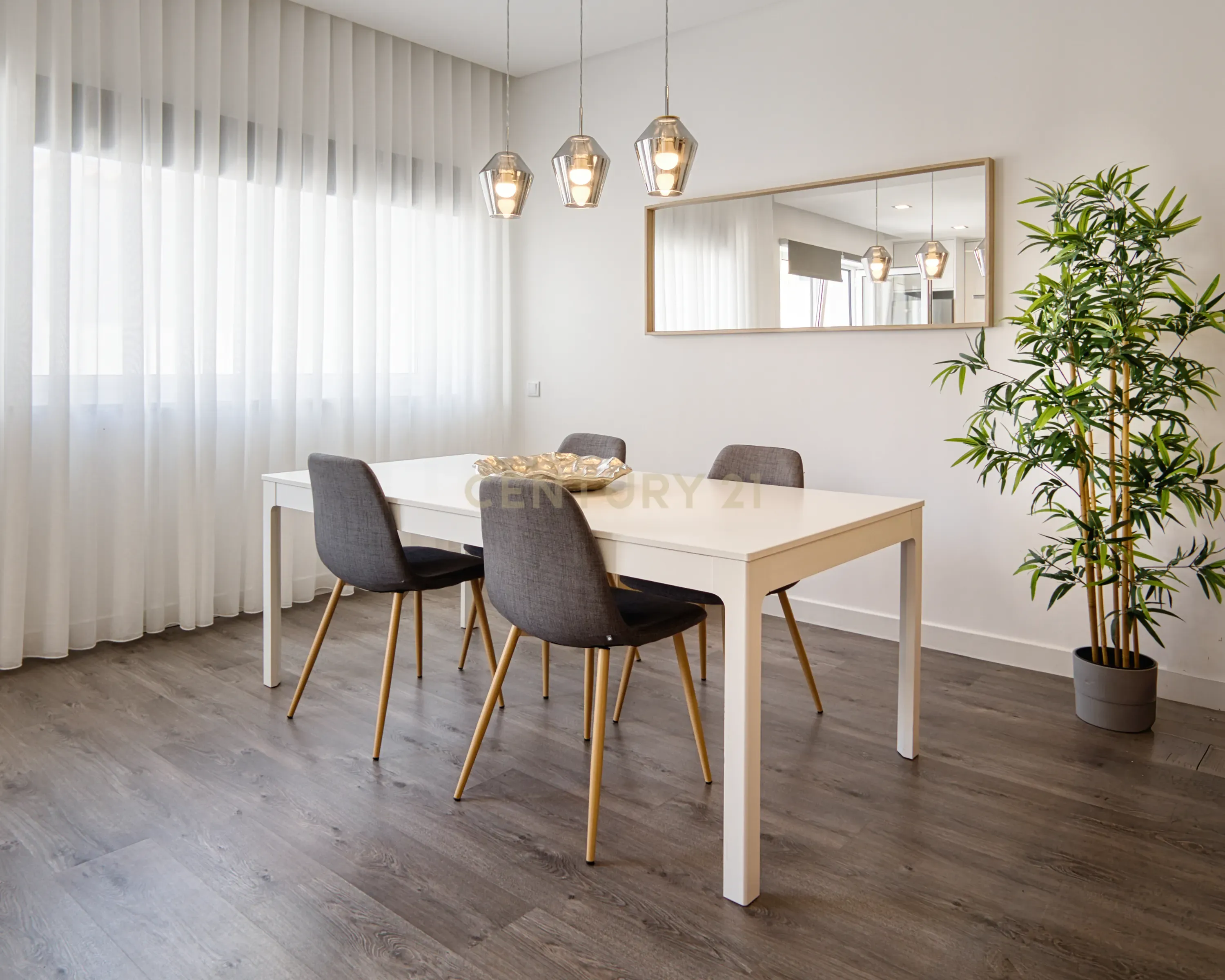 Apartamento Moderno T2 em Nazaré - Perto da Praia e Serviços - Image 6